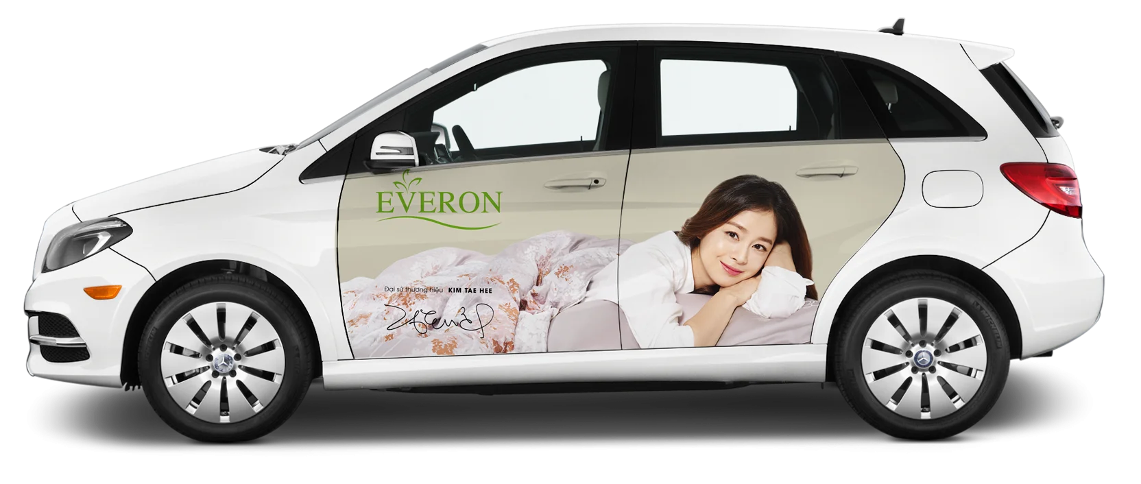 Mẫu thiết kế decal quảng cáo trên xe ô tô ấn tượng