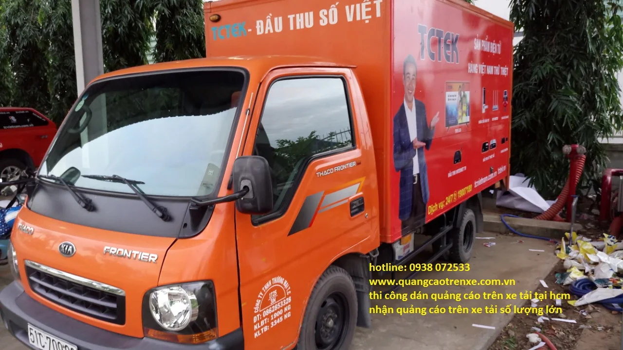 Dán quảng cáo trên xe tải