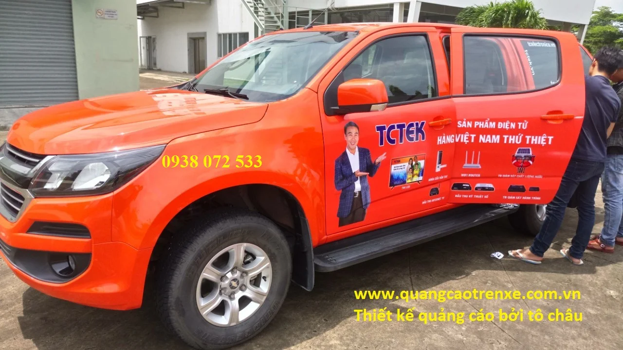 Thiết kế và thi công quảng cáo trên xe ô tô